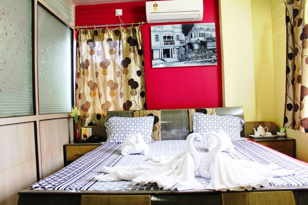 Hotel Debjyoti Siliguri Exterior foto
