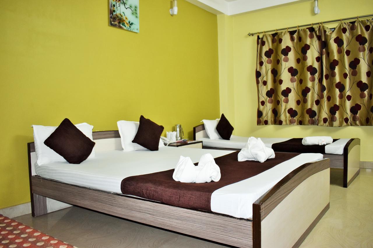 Hotel Debjyoti Siliguri Exterior foto