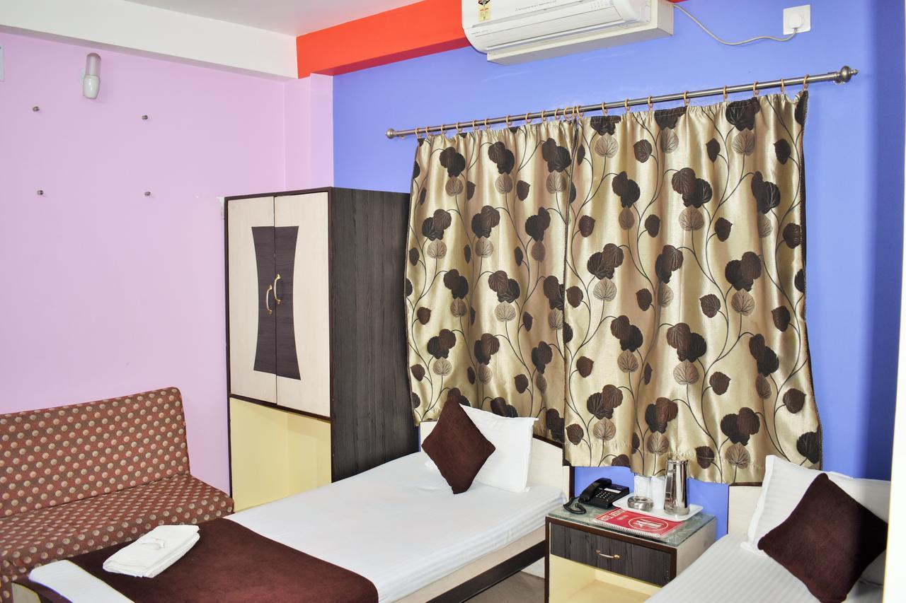 Hotel Debjyoti Siliguri Exterior foto