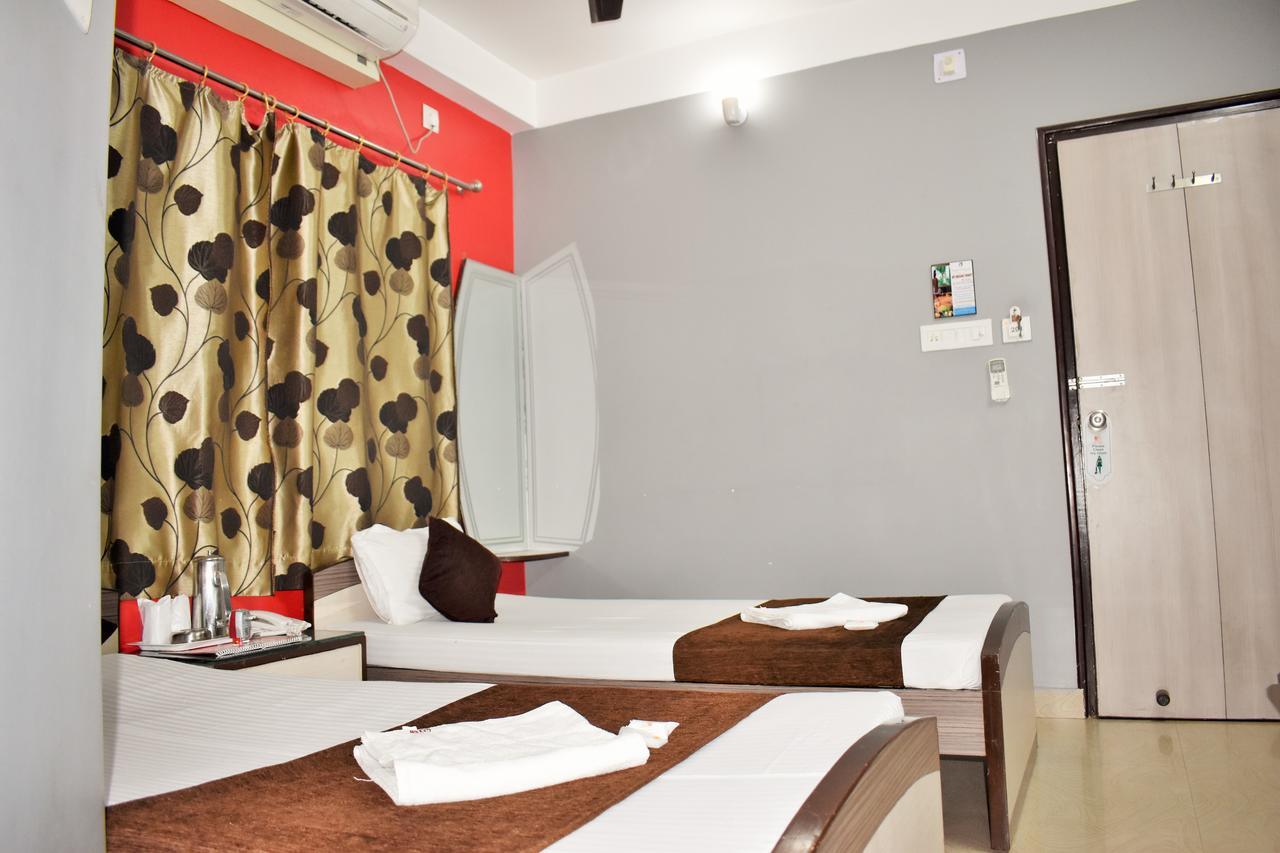 Hotel Debjyoti Siliguri Exterior foto